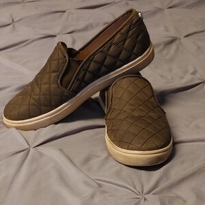 Steve Madden Olive Quilted Loafers